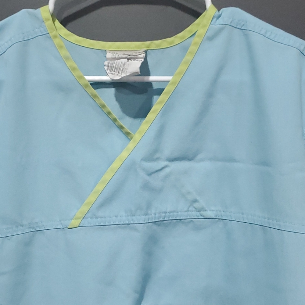 Scrub top - Picture 4 of 5